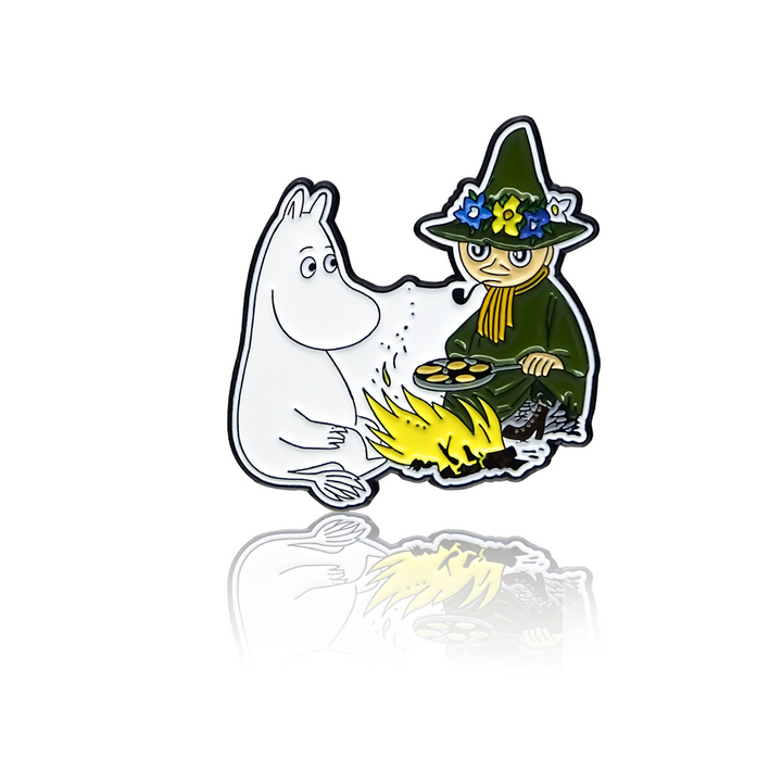 Moomintroll and Snufkin at a campfire 