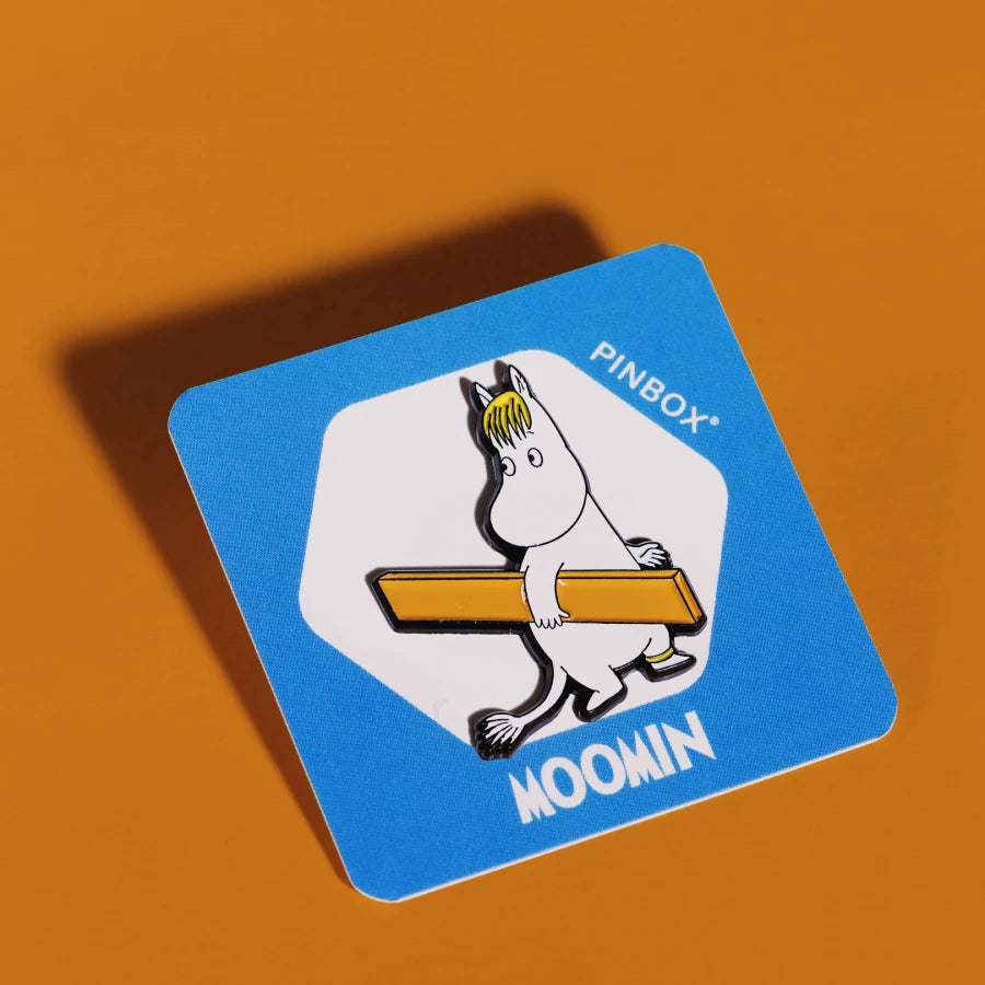 Snorkmaiden with a board