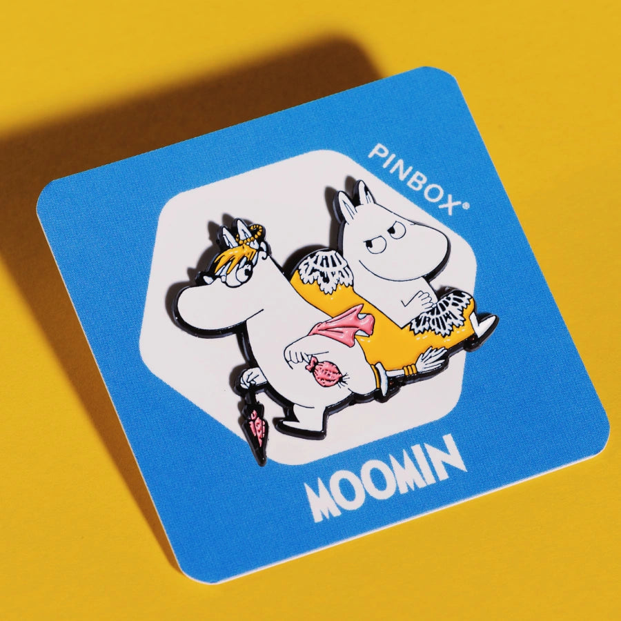 Snorkmaiden and Moomintroll on an armchair
